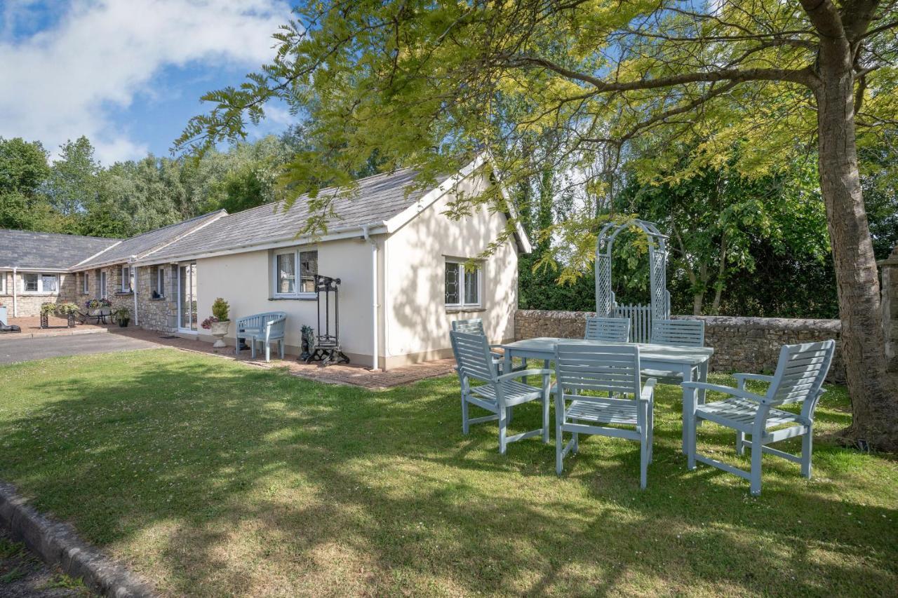 Ash Cottage Llantwit Major Exterior photo